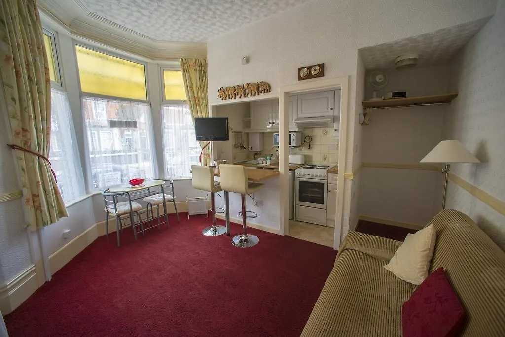 Apartment Lyndale Holiday Flats Blackpool