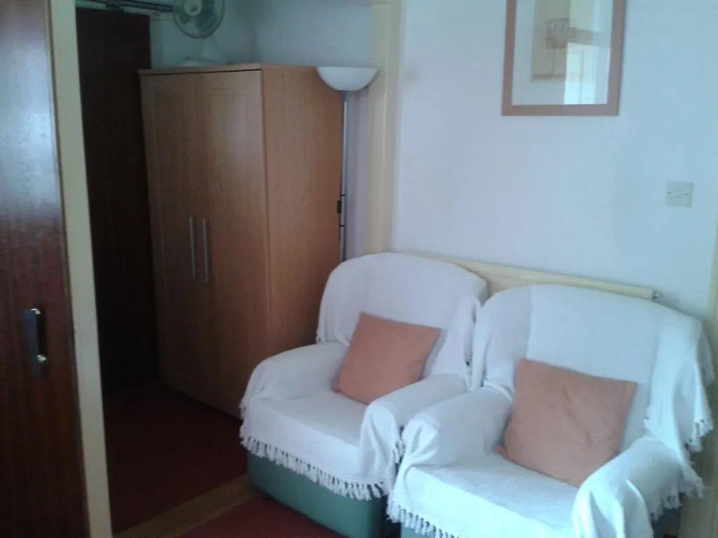 Lyndale Holiday Flats Blackpool Apartment