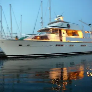  Botel Super Yacht Temptation With A Hot Tub Jacuzzi On The South Coast Uk United Kingdom