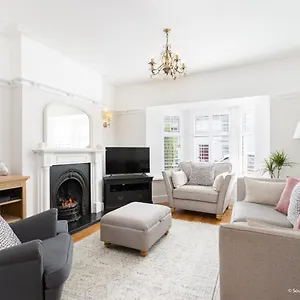  Holiday home 6 Woodville United Kingdom