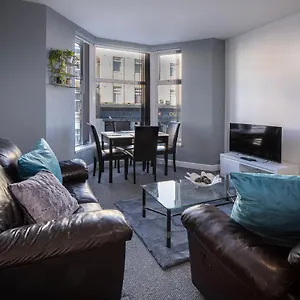 Bank Street 8 Apartment