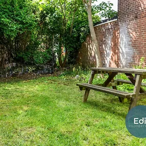  Apartment Spacious Flat In Centre With Garden United Kingdom
